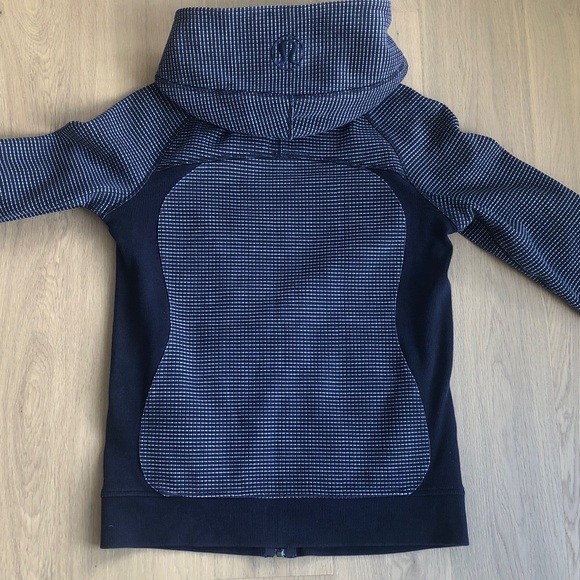Lululemon Scuba Hoodie III in Double Dot Naval Blue Lullaby Naval Blue, Size 8 - Picture 14 of 14